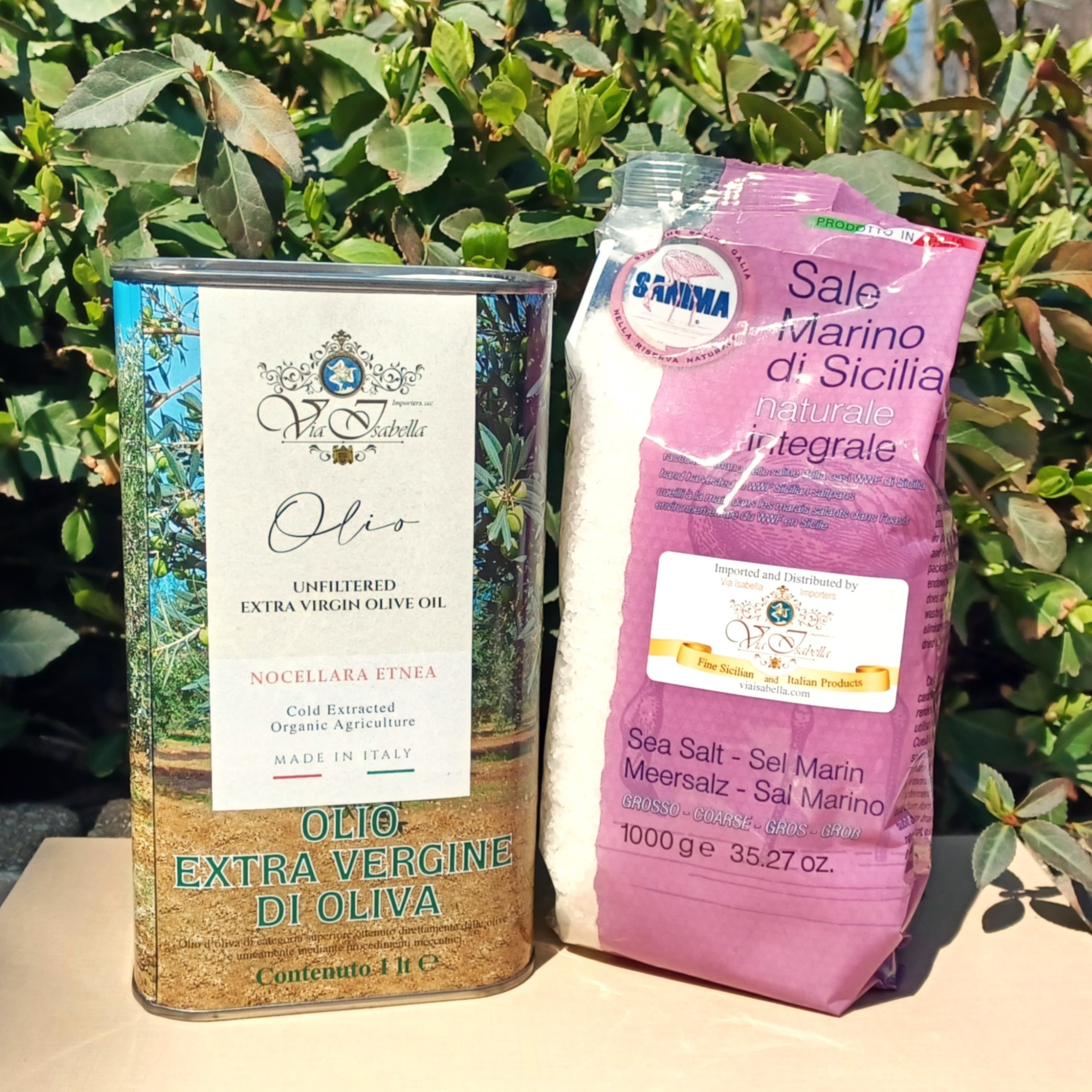 Via Isabella Importers Extra Virgin - Nocellara Etnea - Olive Oil 1 liter & Sa.Ni.Ma. All Natural Hand-Harvested Mediterranean Sea Salt (Course) 1000g (2.2lbs)  